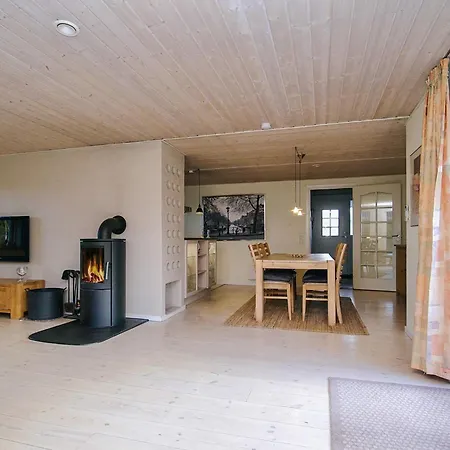6 Person In Slagelse-by Traum